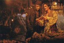 STELLAN SKARSGARD signed Autogramm 20x30cm PIRATES CARIBBEAN in Person autograph
