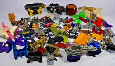 Großes Lot Kleinteile - Gi Joe,Transformers,Power Rangers   Co. -  Bastelware