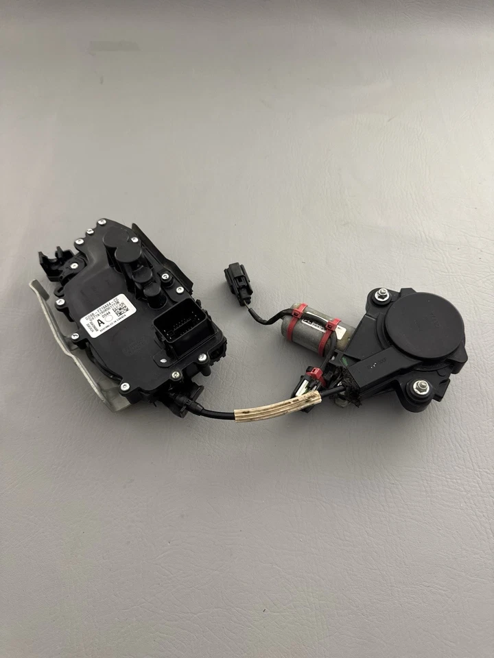 Lincoln Continental 2017-2020 pasajero derecho cerradura puerta delantera pestillo actuador OEM Foto 2 de 4