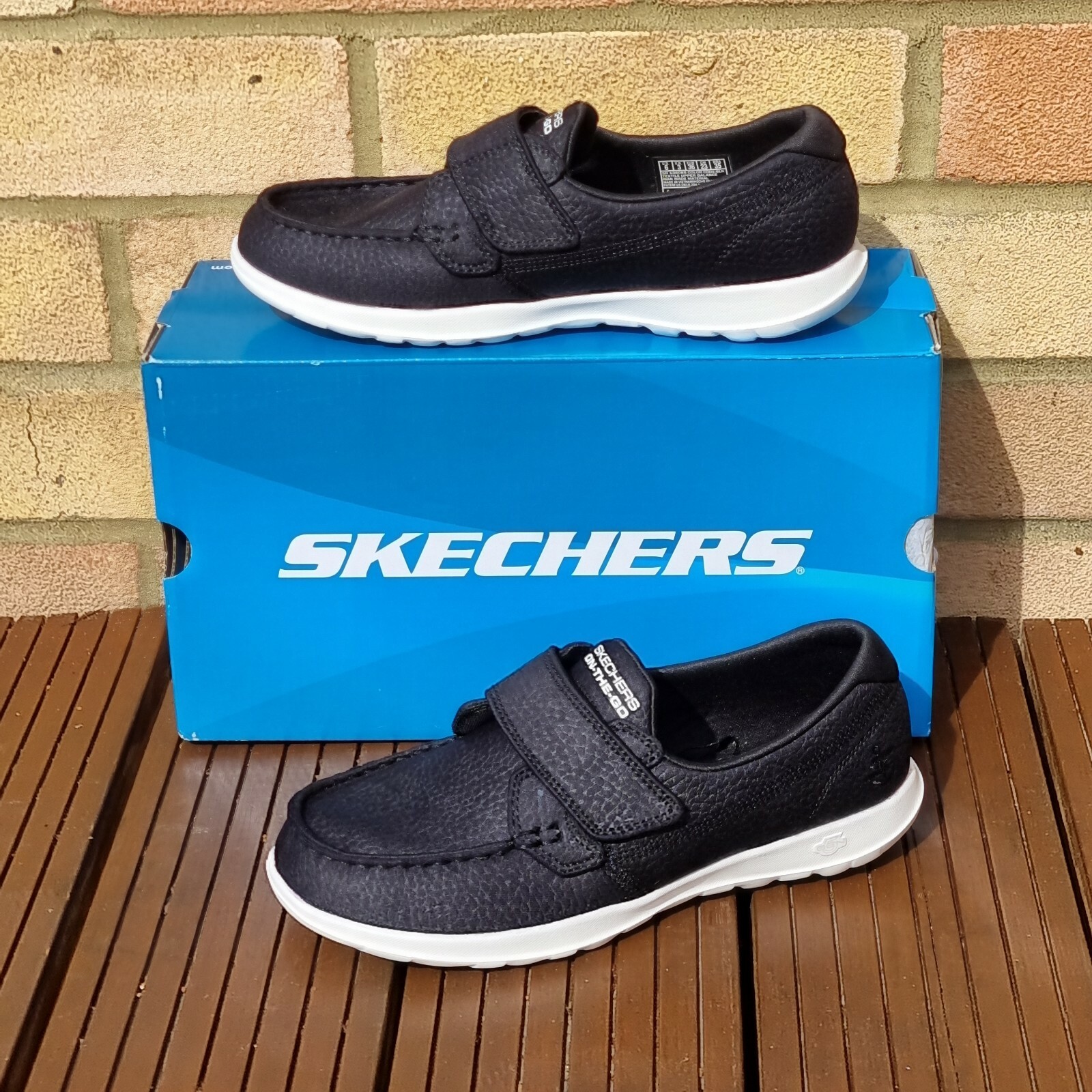 Skechers Women's On The Go Walk Lite 