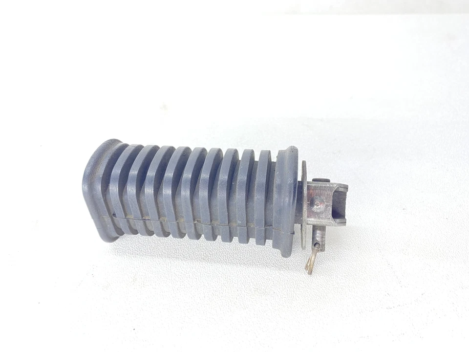 1981 SUZUKI GS850G LEFT REARSET FOOT PEG REST STOP 43612-45001 - Изображение 3 из 4