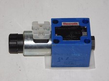 New Bosch Rexroth R900223675 Hydraulic Directional Control Valve 1.25A 24V Unit