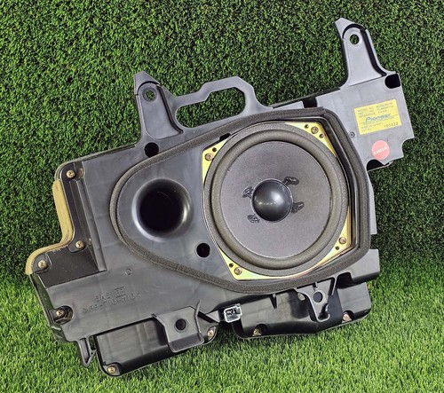 Lexus GX470 2003-2009 Pioneer Sub-Woofer 86150-60110 OEM Used: Fits Land Cruiser
