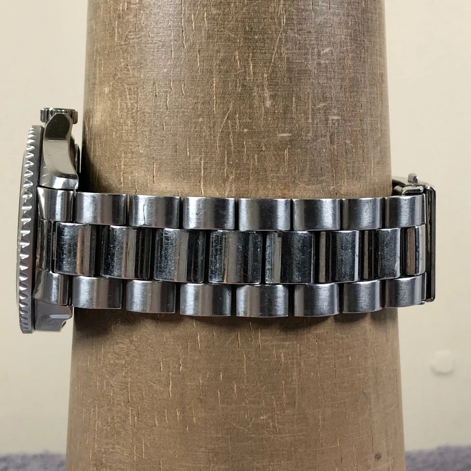 Disney Mickey Mouse Firefighter Men Limited Edition Quartz 40mm Watch 8 1/2" - Image 3 of 4