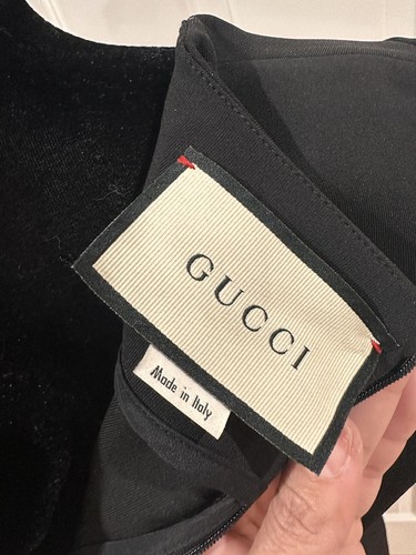ABITO GUCCI ADERENTE NERO CON BOTTONI tg Med nuovo con etichette - Foto 6 di 7