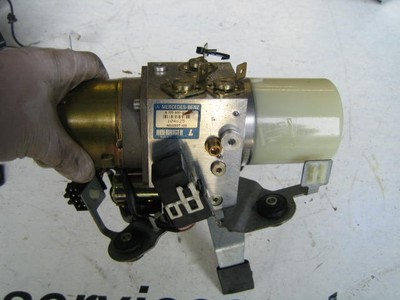 MB SLK r170 : Hydraulikpumpe Verdeckpumpe  Variodach A1708000030 A1708000048 (32