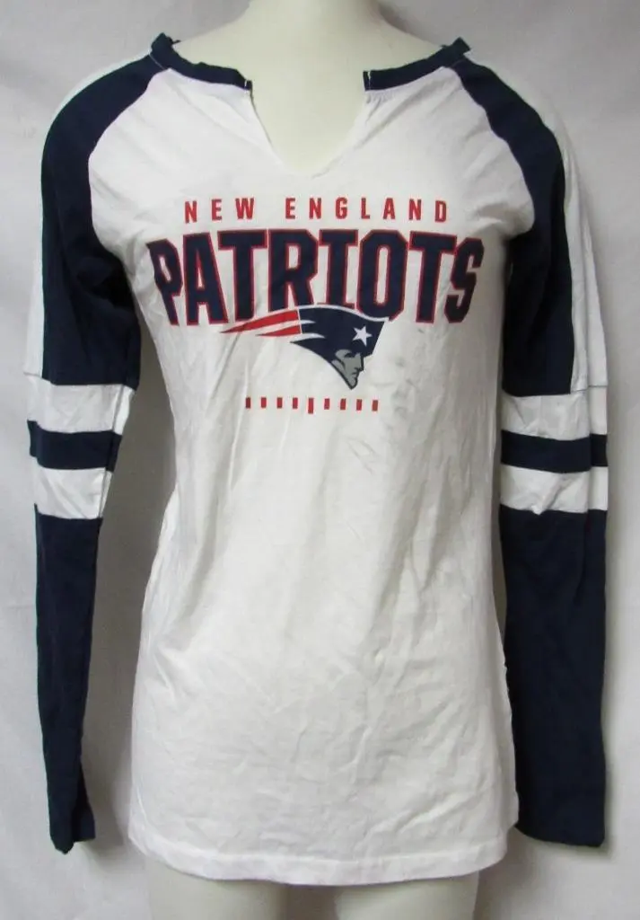 New England Patriots Women's Size Small Long Sleeve T-Shirt A1 6075