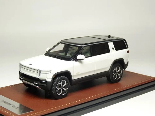 GLM 111002 1/43 2022 Rivian R1S Electric Truck Resin Model Car