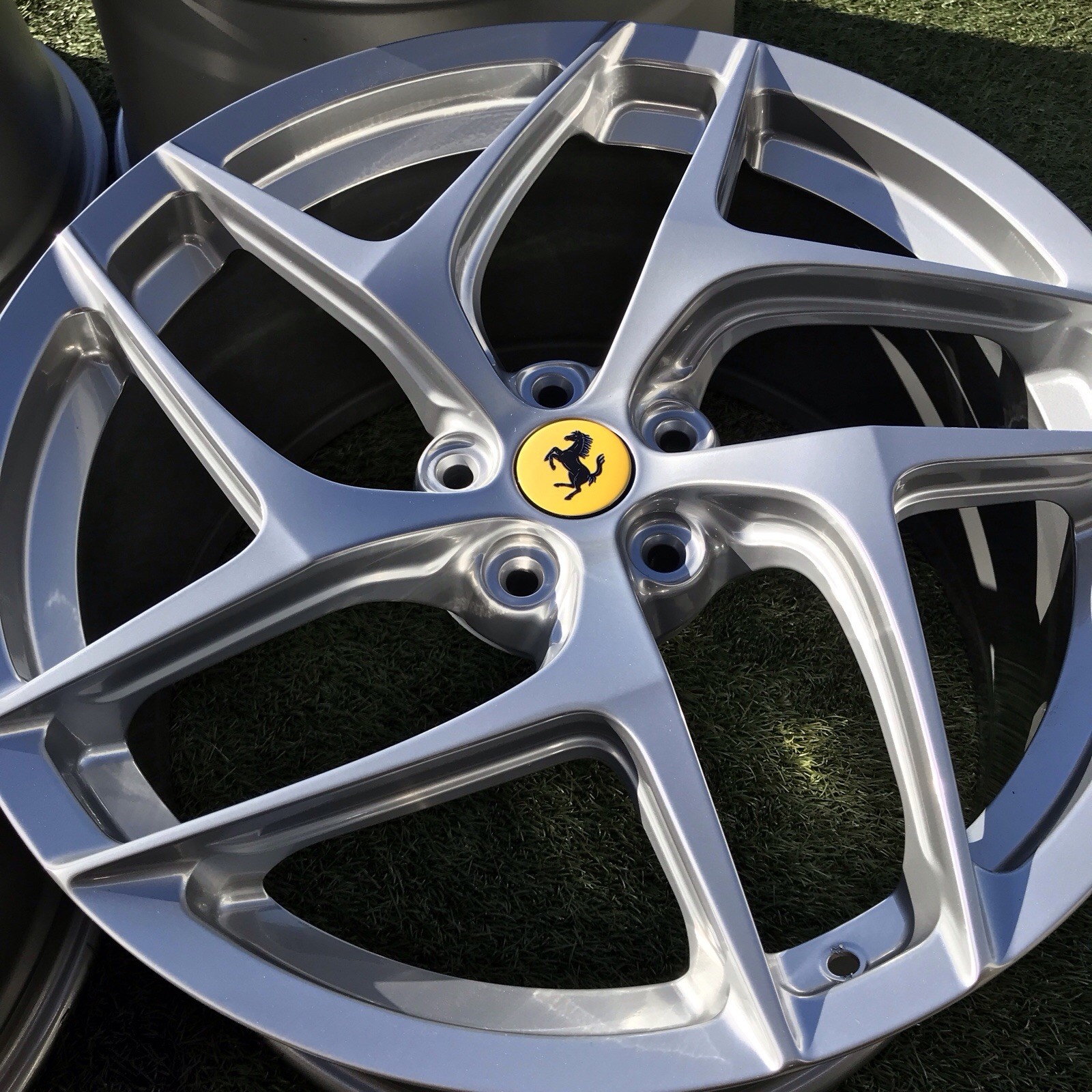 Ferrari 812 Superfast Rear Inner Wheels Set of 4 P/N 334486
