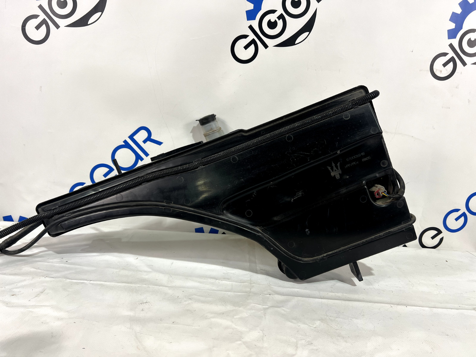 2014-2016 Maserati Quattroporte Windshield Washer Fluid Bottle Reservoir OEM
