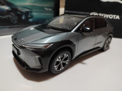 1/18 Toyota bZ4X 2022 Metal Diecast Model Car Toy Display