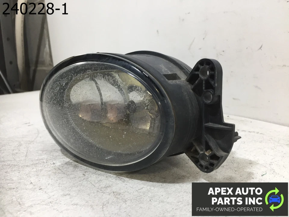 Faro antiniebla delantero izquierdo mercedes e350 2009 fabricante de equipos originales Foto 3 de 4