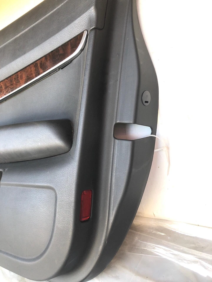 AUDI A6 AVANT QUATTRO 2006 panel de puerta interior lado del pasajero puerta delantera derecha OEM Foto 2 de 4