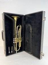 Yamaha YTR-2320 Trumpet Brass with 2 Mouthpieces