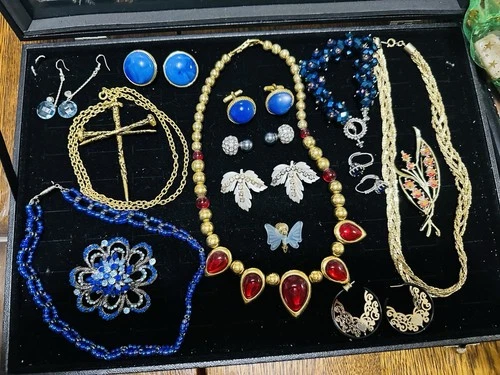 Vintage Lot Of 15 Costume Jewelry Pieces Napier Necklace & More