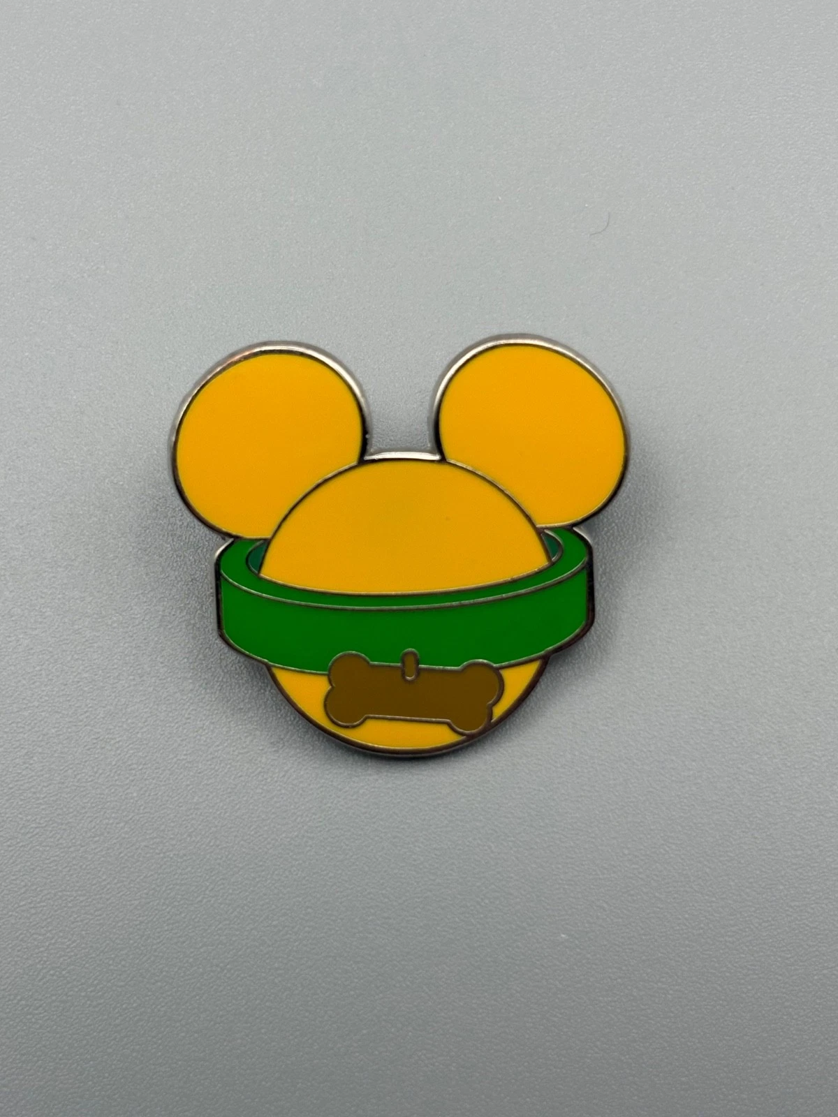 DISNEY TRADING PIN * PLUTO * DOG * MICKEY MOUSE * EARS * ICON