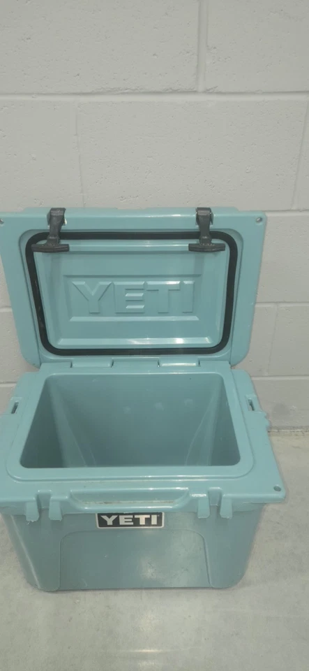 Yeti Roadie 20 Hard Cooler River 绿色 — 第 2/2 张图片