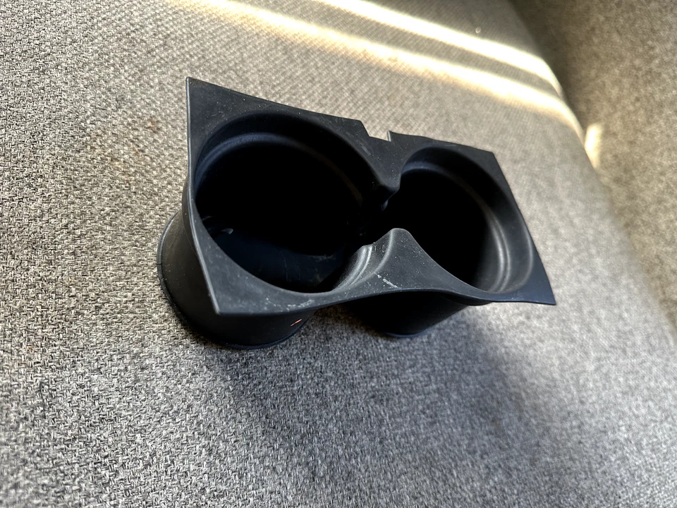 Cadillac STS Caddy 2005-2011 consola central delantera portavasos de goma inserto Y26 Foto 3 de 4