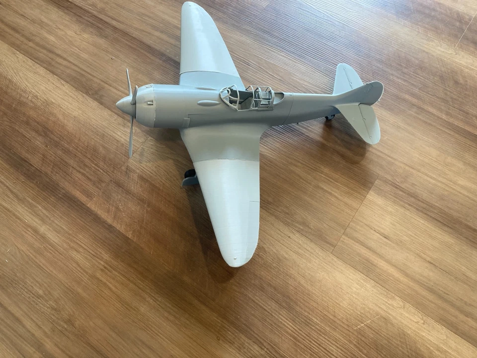 Kit modelo Lavochkin La-7 escala 1:18 - desmontado e sem pintura - Imagem 2 de 4