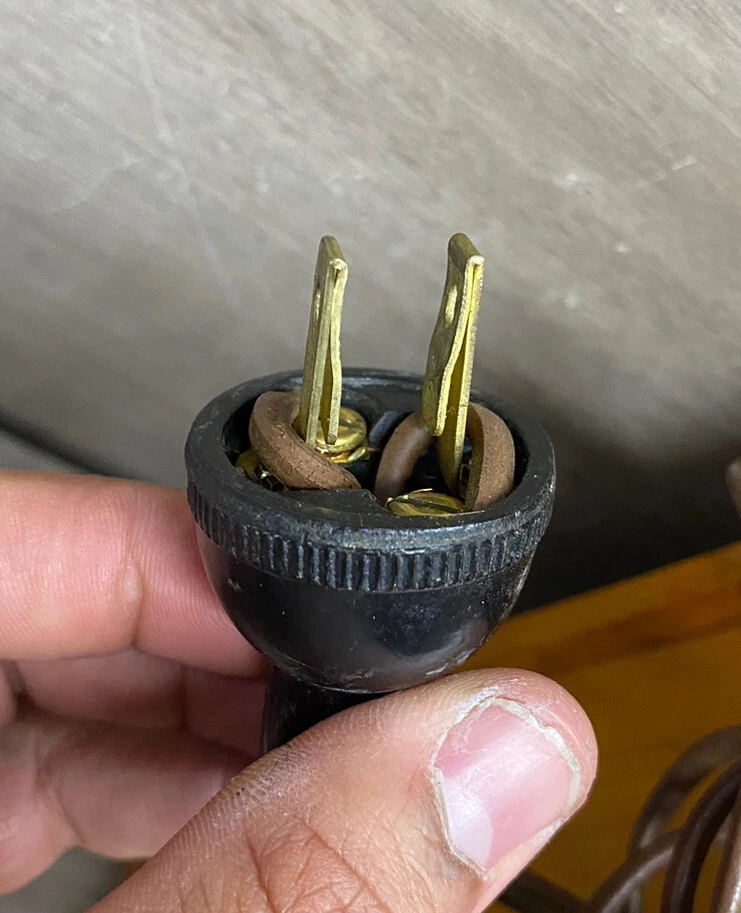 Lámpara vintage hecha a mano de madera con vitral caja de luz pájaros pareja besándose Foto 4 de 4