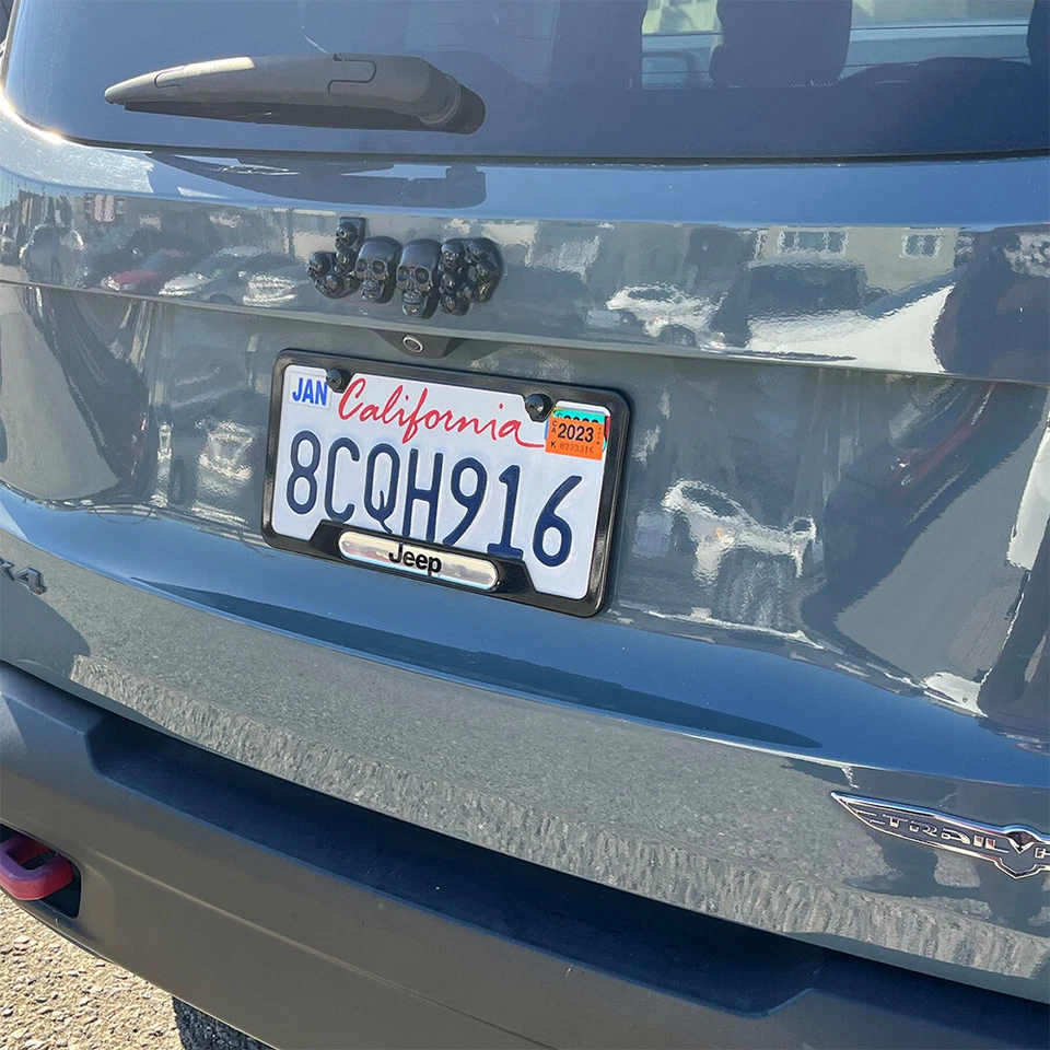 Marco de matrícula Jeep 93-22 montaje delantero o trasero logotipo Jeep Mopar NUEVO Foto 3 de 3