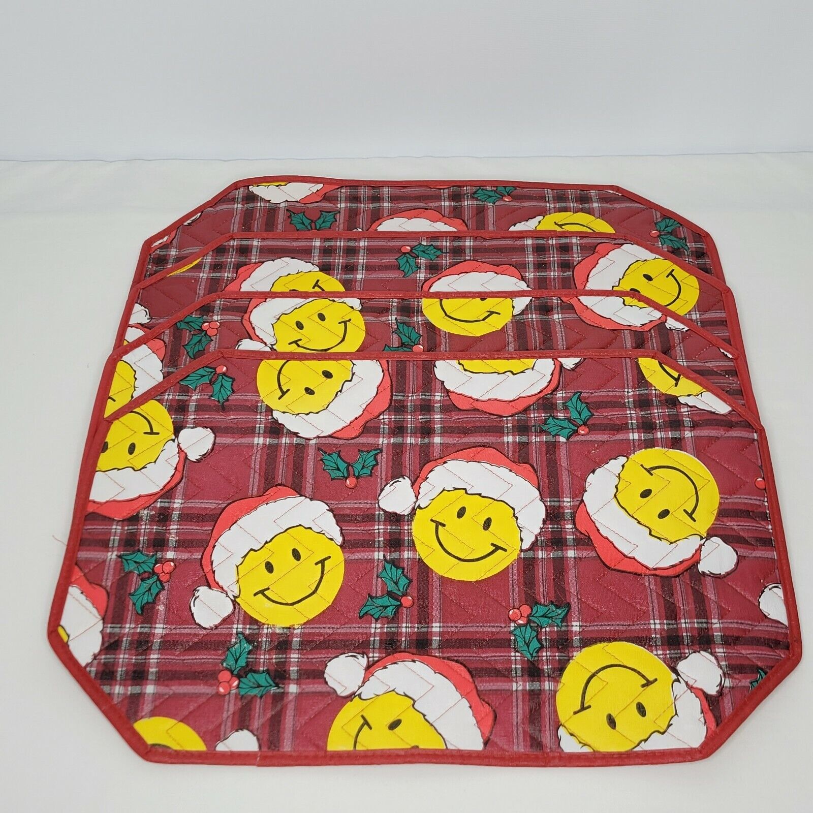 Set of 4 Max 62% OFF Vtg Christmas Smiley Face Popular popular Emoji Santa Plaid Placemats Vinyl Quilted