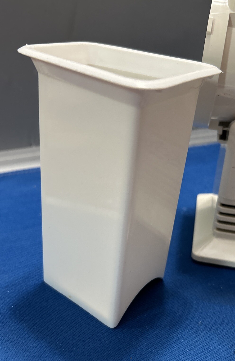 Presto Salad Shooter Electric Shredder Grater Slicer. 0291001 Works!