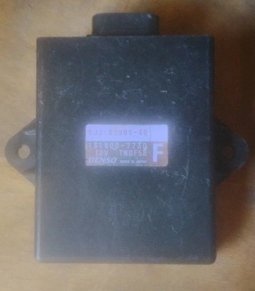 UNIDAD ECU (ENCENDIDO CDI) YAMAHA YZF R1 2000-2001 (YZF-R1 5JJJ) 2001 5JJ8230500 Foto 2 de 3