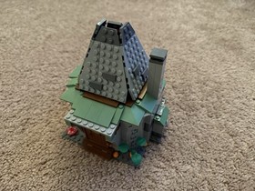 LEGO Harry Potter 4738: Hagrid's Hut 3rd Ed &mdash; Vintage With Minifigures