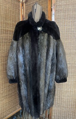 COMFORTABLE AND EASY  NATURAL BEAVER STROLLER WITH SHEARED BEAVER TRIM