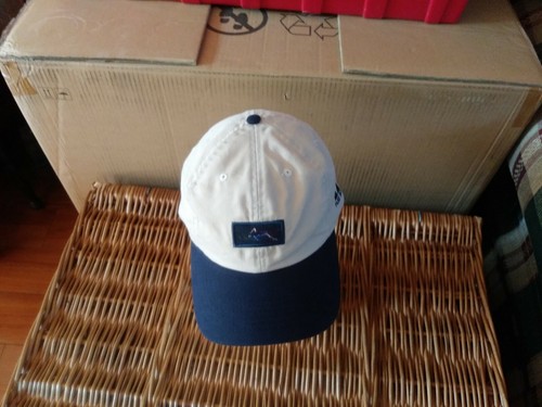 Vintage Greg Norman Golf Hat. Adjustable Play Dry Shark Logo Beige & Blue EUC - Picture 4 of 6