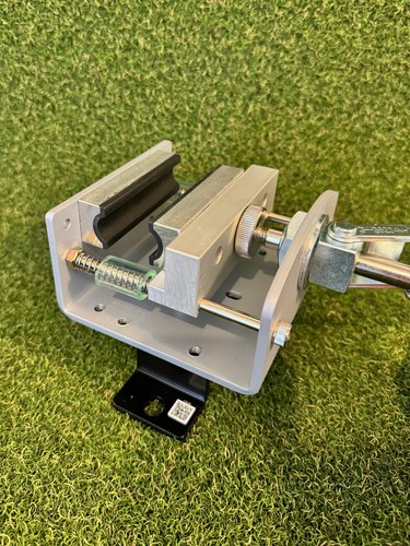 NEW Golf Mechanix Quick Shaft Clamp Gripping Vise Tool - Picture 2 of 6