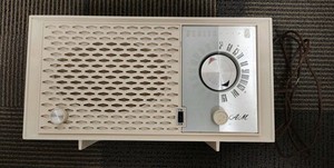 Vintage Zenith Tube Radio AM/FM Working Radio - 12"Lx6.25"Dx6.5"H