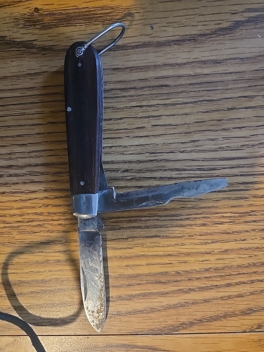 Vintage Saber Japan Pocket Knife 1 Blade And Flathead Driver 695
