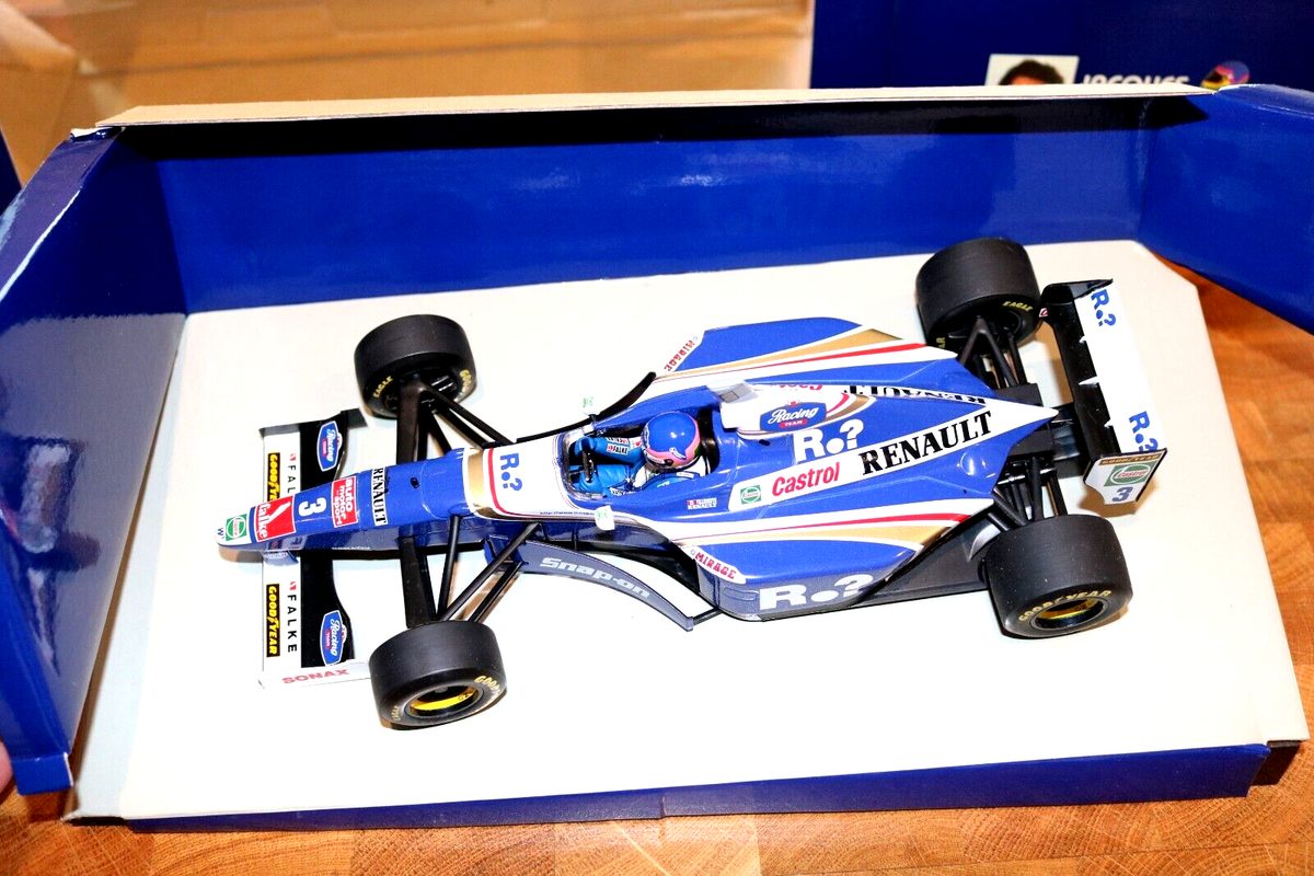 F1　Jacques Villeneuve 1/18 ミニカー MINICHAMPS 1 18 Bar 01 J Villeneuve Full Lucky Strike 555