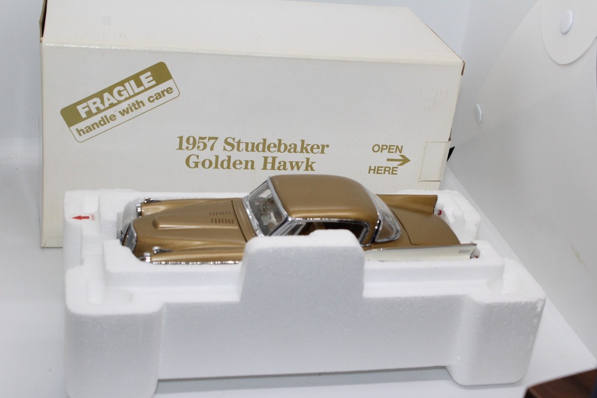 自動車 DANBURY MINT 1957 Studebaker BEAUTIFUL DIECAST 1957 STUDEBAKER GOLDEN HAWK by DANBURY MINT in