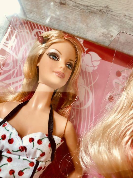 Barbie Doll / New unused top model Barbie Blythe Cherry Doll Barbie Doll / New unused top model Barbie Blythe Cherry Doll