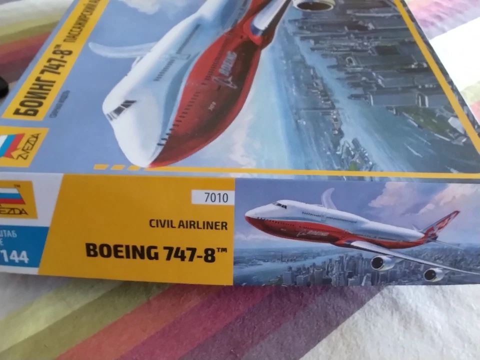 Boeing 747-8 Zvezda 1/144 - Photo 3/3