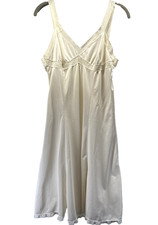 Vtg Babydoll Slip Dress 36 / 14 Solid Ivory Lace Trim Seamed Fitted 100 Nylon