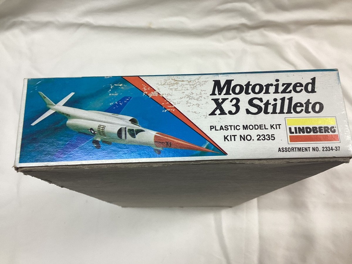 2 IN 1 BOX LINDBERG MOTORIZED X3 STILLETO PLASTIC MODEL - KIT