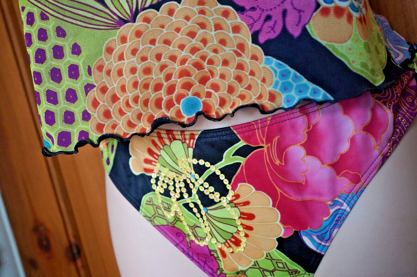 Vibrant tropical floral & black 3 piece tankini set inc top, briefs & sarong L image 10