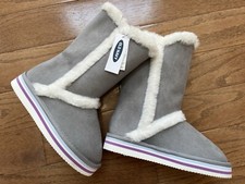 BRAND NEW: Old Navy Boots - size 1 for Girls
