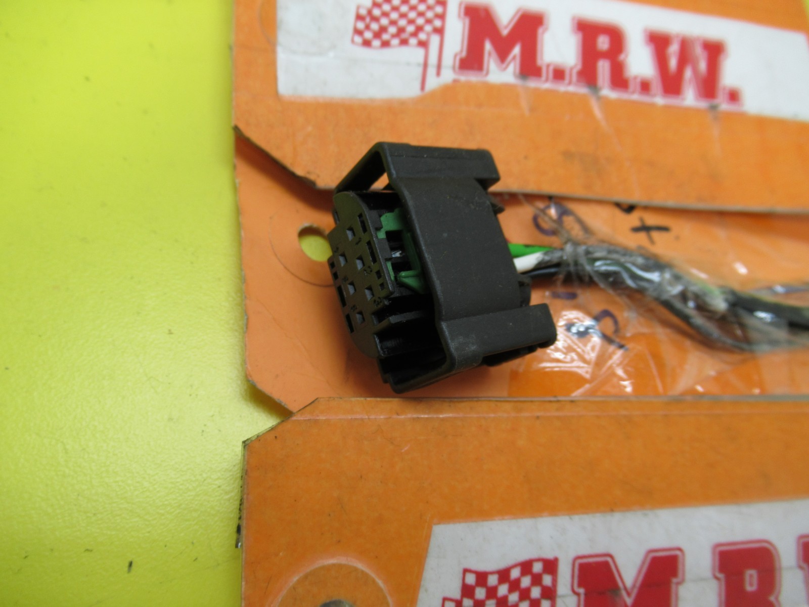 WIRE PLUG CONNECTOR OFF YAW RATE ABS BRAKE CONTROL BCM COMPUTER ECM ECU SAAB 9-3