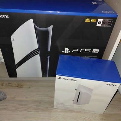 PS5 PRO OVP + LAUFWERK OVP + RECHNUNG GARANTIE
