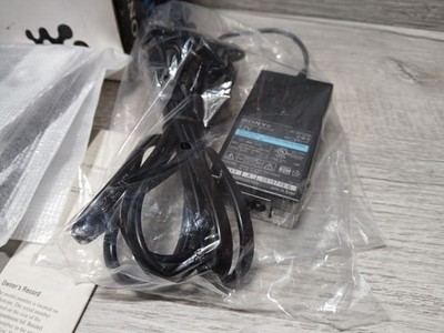 Sony Walkman DVE7000S DVD Player (7