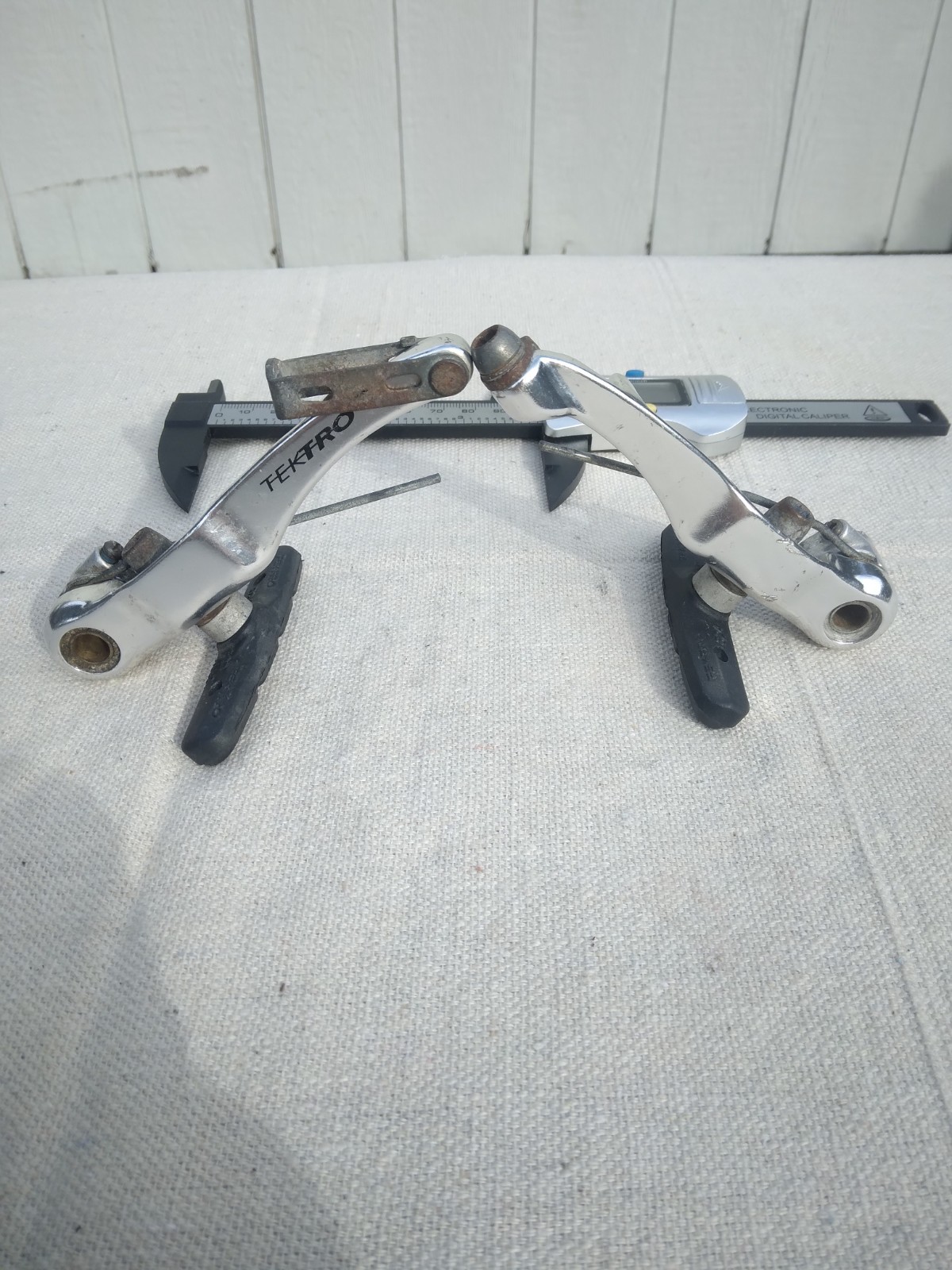 Tektro Mountain Hybrid Bike V-Brakes Silver one brake only