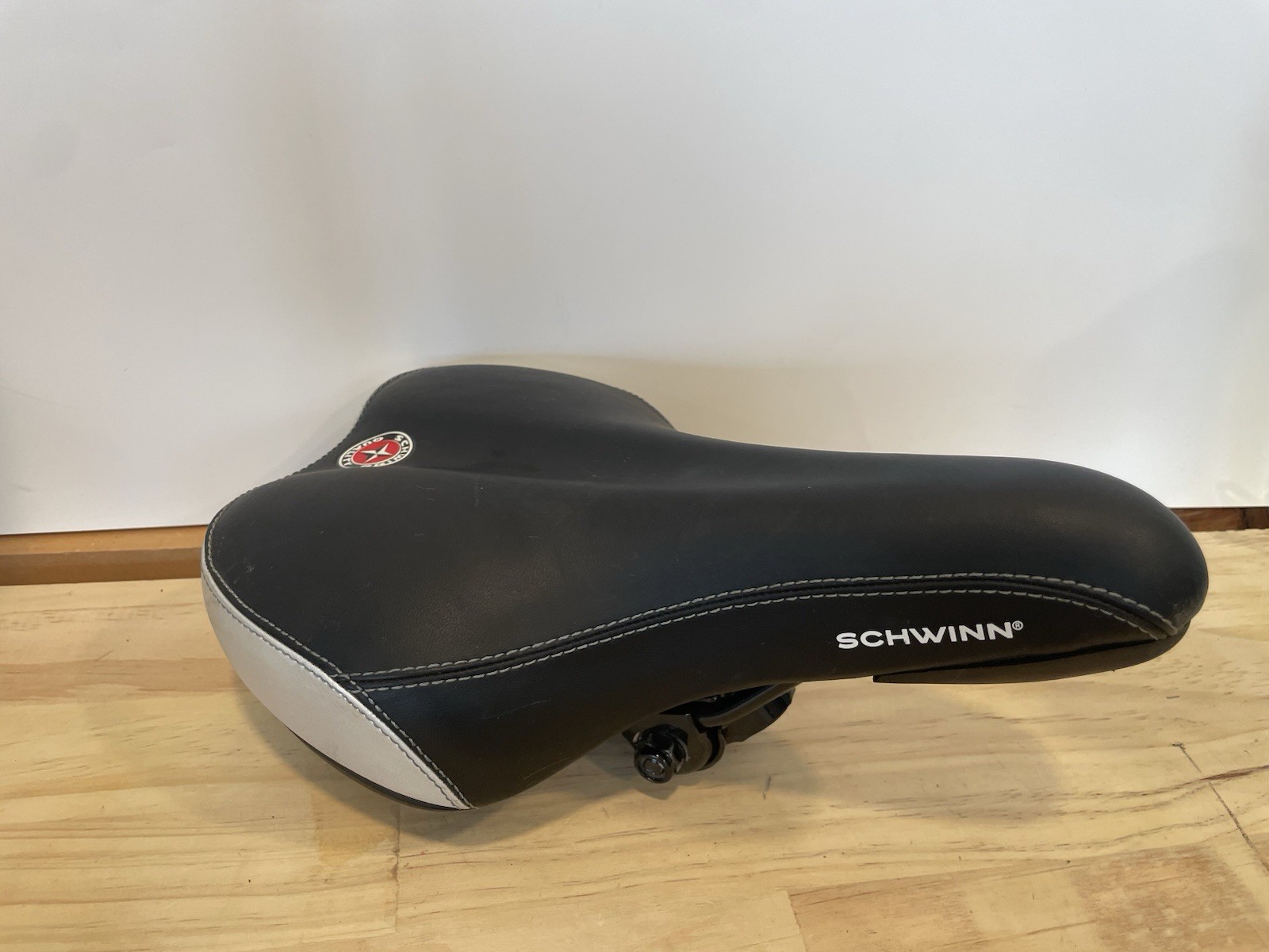 Schwinn Bicycle Seat VELO Cushioned Comfortable Padding Sadd