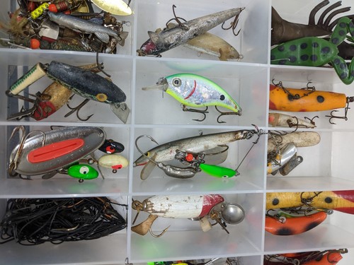 HUGE LOT Vintage Lures Crank Baits Flatfish Spoons Spinners Frog Crayfish + More - Picture 18 of 19