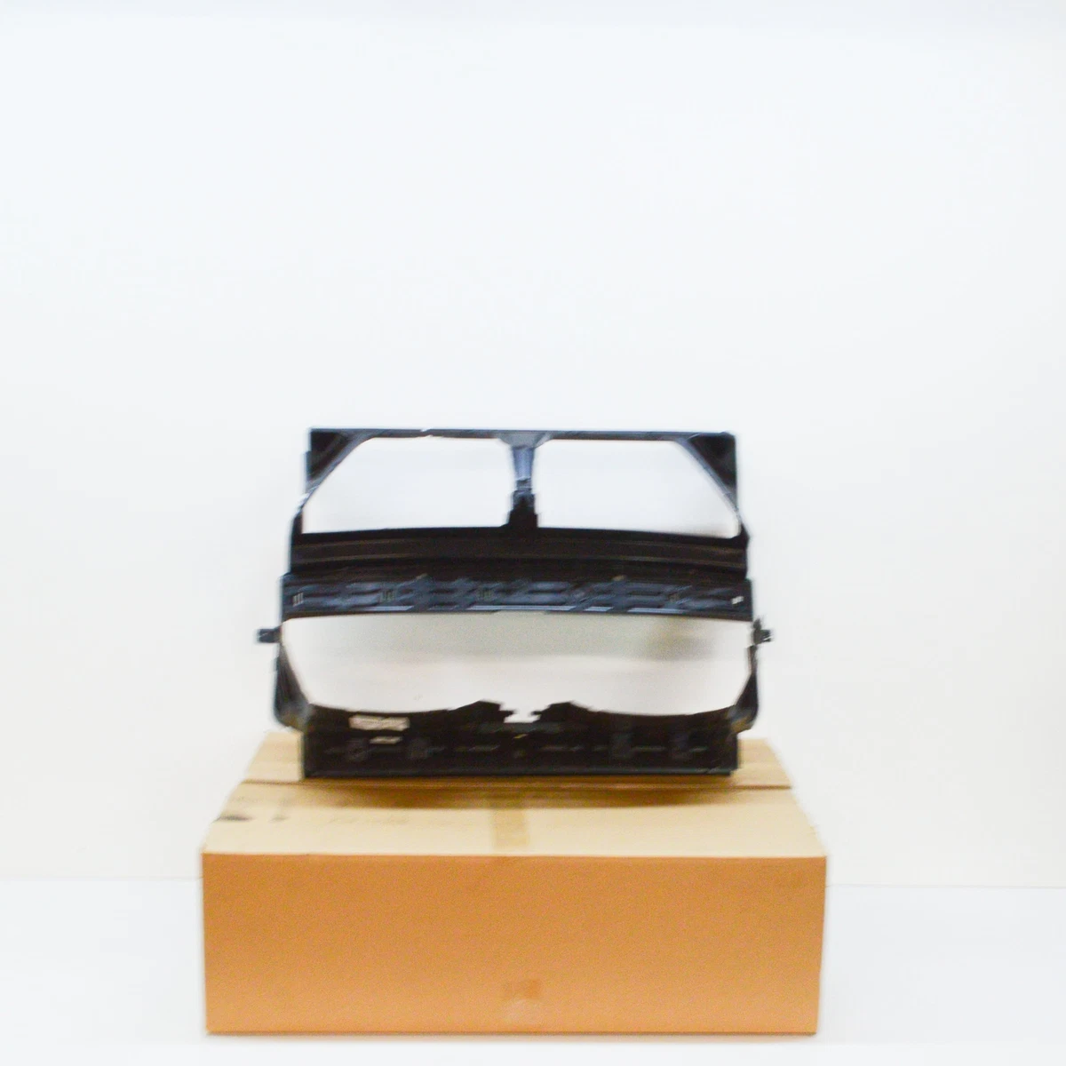 BMW M4 G82 Front Radiator Air Duct 51748074611 8074611 NEW GENUINE  