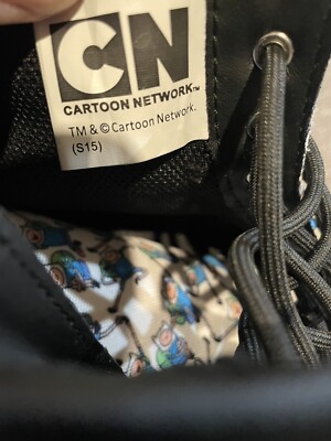Dr. Martens X Adventure Time – Bottes Finn 8 Oeillets – Taille UK5/US6/EU38 – Édition Limitée Multicolore